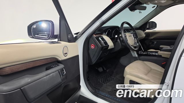 Land Rover Discovery 5 3.0 TD6 HSE 2017 — фото 10