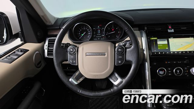 Land Rover Discovery 5 3.0 TD6 HSE 2017 — фото 14