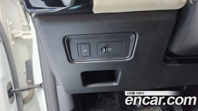Land Rover Discovery 5 3.0 TD6 HSE 2017 — фото 39