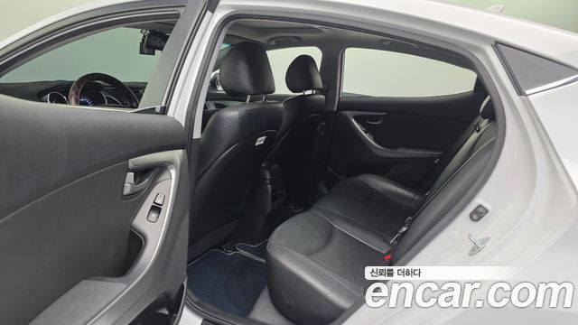 Hyundai Avante 1.6 VGT Modern Standard 2014 — фото 16