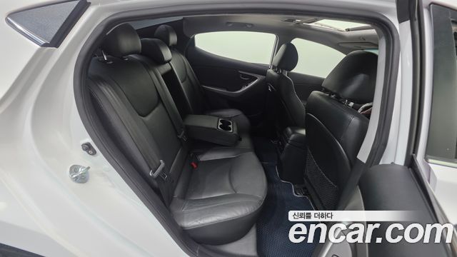 Hyundai Avante 1.6 VGT Modern Standard 2014 — фото 18
