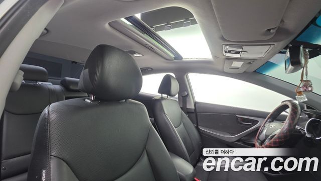Hyundai Avante 1.6 VGT Modern Standard 2014 — фото 20