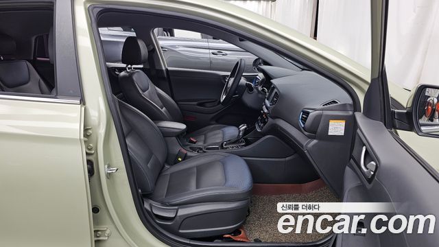 Hyundai Ioniq Hybrid N 2016 — фото 11