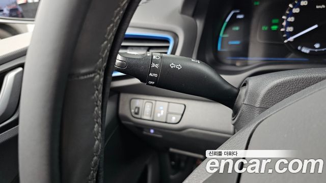 Hyundai Ioniq Hybrid N 2016 — фото 15