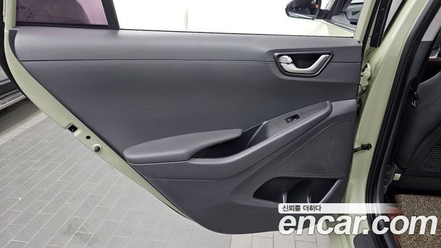 Hyundai Ioniq Hybrid N 2016 — фото 25