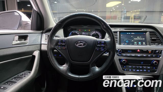 Hyundai Sonata Hybrid (LF) 2.0 HEV Modern Special 2017 — фото 14