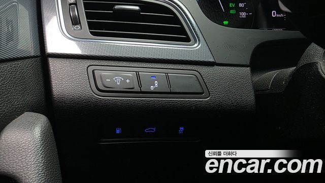 Hyundai Sonata Hybrid (LF) 2.0 HEV Modern Special 2017 — фото 27