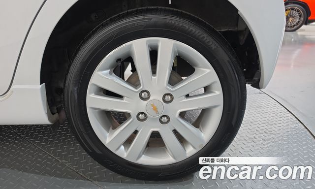 Chevrolet Spark Spark S LT 2014 — фото 21