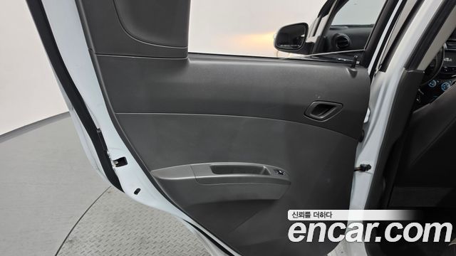 Chevrolet Spark Spark S LT 2014 — фото 25