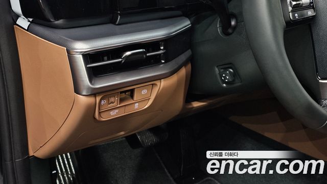 Hyundai Grandeur (GN7) 2,5 Gasoline 2WD Exclusive 2024 — фото 16