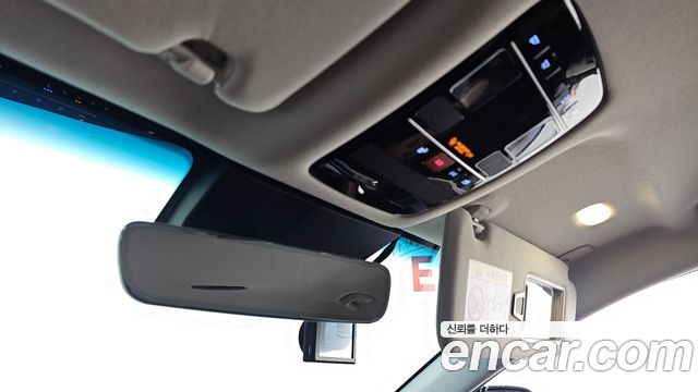 Hyundai Grandeur (GN7) 2,5 Gasoline 2WD Exclusive 2024 — фото 19