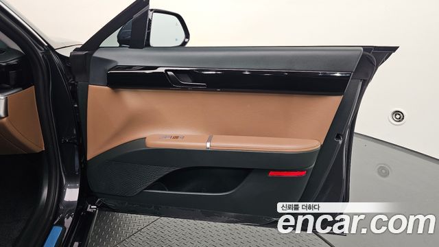 Hyundai Grandeur (GN7) 2,5 Gasoline 2WD Exclusive 2024 — фото 24