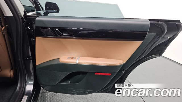 Hyundai Grandeur (GN7) 2,5 Gasoline 2WD Exclusive 2024 — фото 25