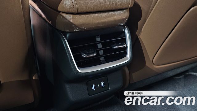 Hyundai Grandeur (GN7) 2,5 Gasoline 2WD Exclusive 2024 — фото 27