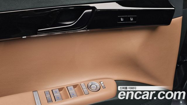 Hyundai Grandeur (GN7) 2,5 Gasoline 2WD Exclusive 2024 — фото 30