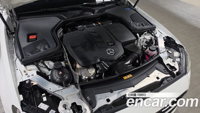 Mercedes-Benz E-Class (W213) E220d 4MATIC AMG Line 2023 — фото 6