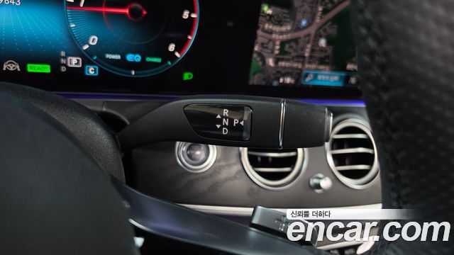 Mercedes-Benz E-Class (W213) E220d 4MATIC AMG Line 2023 — фото 9