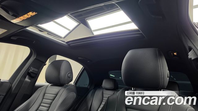 Mercedes-Benz E-Class (W213) E220d 4MATIC AMG Line 2023 — фото 18