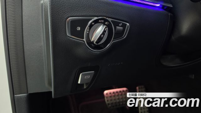 Mercedes-Benz E-Class (W213) E220d 4MATIC AMG Line 2023 — фото 28