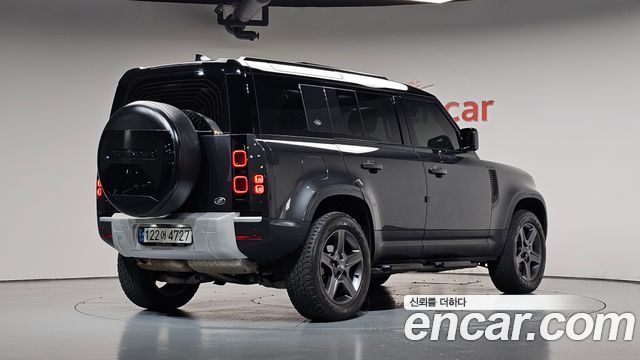 Land Rover Defender (L663) 110 D250 SE 2023 — фото 2