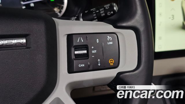 Land Rover Defender (L663) 110 D250 SE 2023 — фото 15