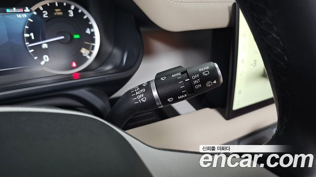 Land Rover Defender (L663) 110 D250 SE 2023 — фото 18