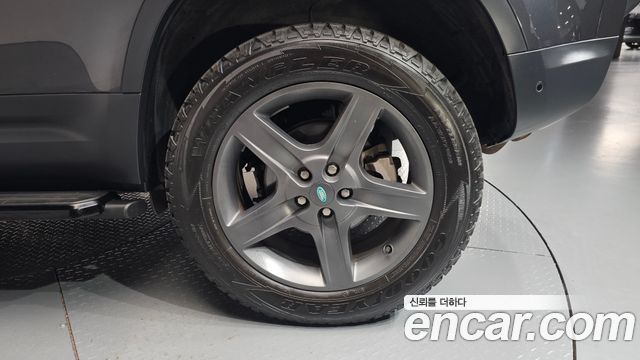 Land Rover Defender (L663) 110 D250 SE 2023 — фото 21
