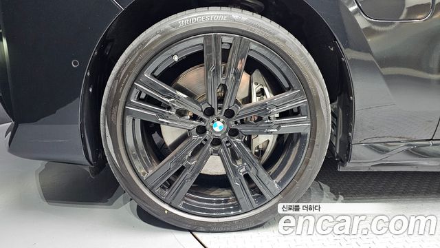 BMW 7 Series (G70) 750e xDrive M Sport 2023 — фото 5
