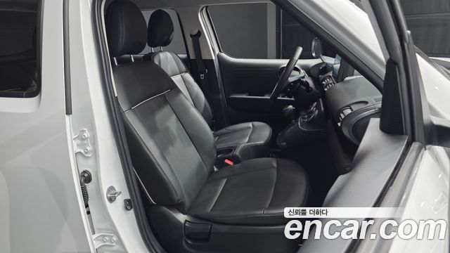 Hyundai Casper The Essential Light 2024 — фото 26