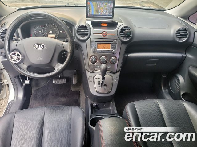 Kia Carens LPI 2.0 GX High-Deluxe 2013 — фото 9