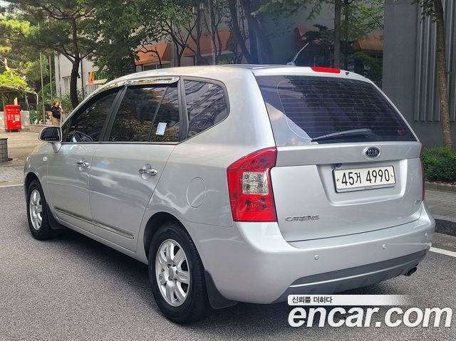 Kia Carens LPI 2.0 GX High-Deluxe 2013 — фото 24
