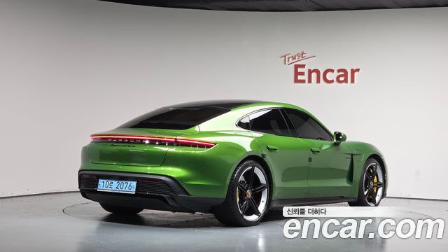 Porsche Taycan Turbo S 2021 — фото 2