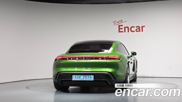 Porsche Taycan Turbo S 2021 — фото 4