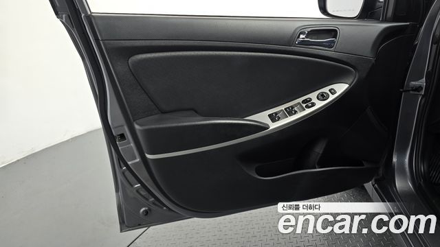Hyundai Accent (New) Diesel WIT 1.6 VGT Premium 2015 — фото 24