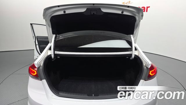 Hyundai Avante (AD) 1.6 GDI Modern special 2017 — фото 20