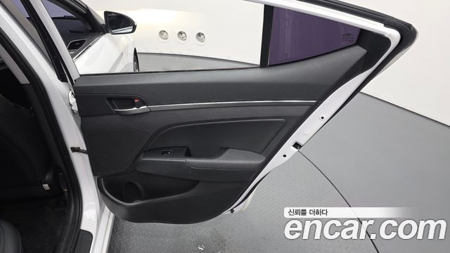 Hyundai Avante (AD) 1.6 GDI Modern special 2017 — фото 25