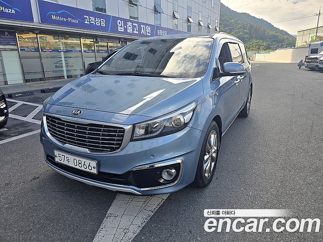 Kia Carnival 7-seater Limousine VIP 2016 — фото 2