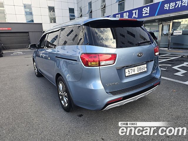Kia Carnival 7-seater Limousine VIP 2016 — фото 5