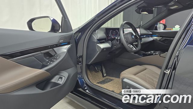 BMW 5 Series (G60) 520i M Sport 2024 — фото 10