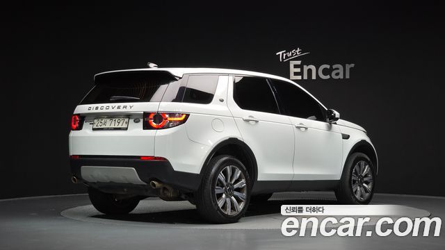 Land Rover Discovery Sport 2.0 TD4 HSE Luxury 2017 — фото 2