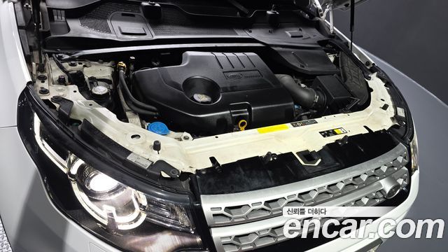 Land Rover Discovery Sport 2.0 TD4 HSE Luxury 2017 — фото 6