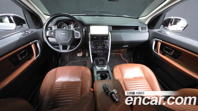 Land Rover Discovery Sport 2.0 TD4 HSE Luxury 2017 — фото 7