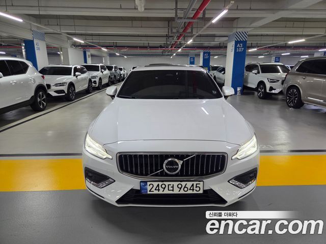 Volvo S60 (III) B5 Ultimate Bright 2024 — фото 2