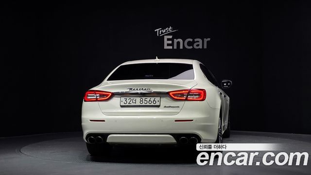 Maserati Quattroporte 3.0 Diesel Granlusso 2018 — фото 4