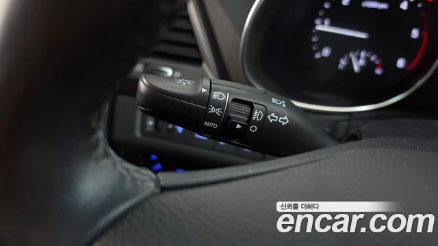 Hyundai Santa Fe The Prime Diesel 2.0 2WD Value Plus 2018 — фото 33