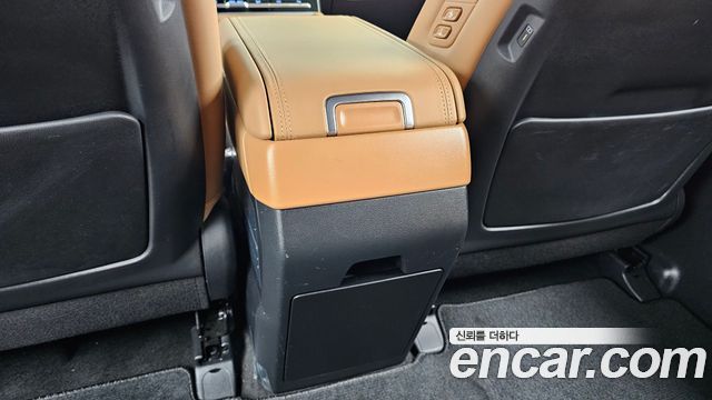 Hyundai Santa Fe (MX5) HEV 1.6 2WD Calligraphy 2025 — фото 31