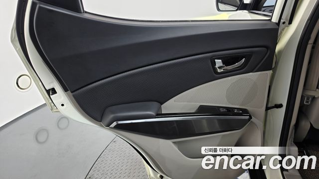 KG Mobility (SsangYong) Tivoli Air 1.5 A3 2WD 2022 — фото 25