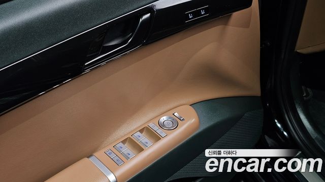 Hyundai Grandeur (GN7) 2,5 Gasoline 2WD Exclusive 2023 — фото 23