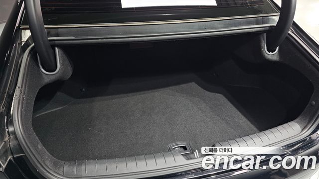 Hyundai Grandeur (GN7) 2,5 Gasoline 2WD Exclusive 2023 — фото 38