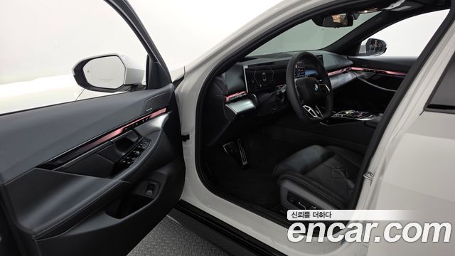 BMW 5 Series (G60) 530i xDrive M Sport 2026 — фото 10